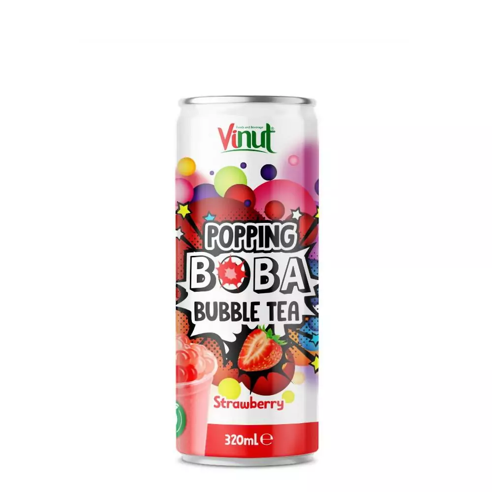 Canette de Vinut Popping Boba Bubble Tea Fraise 320 ml avec perles de boba et fraises fraîches sur fond coloré.